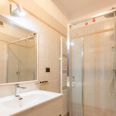 Mizar*q-ampio Quadrilocale Ad Uso Privato